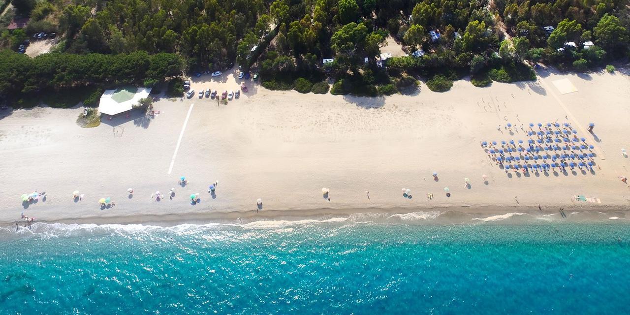 Camping Villaggio L'Ultima Spiaggia Bari Sardo Bagian luar foto